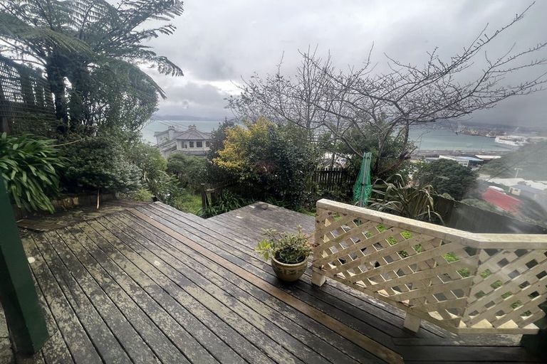 Photo of property in 20 Winchester Street, Kaiwharawhara, Wellington, 6035