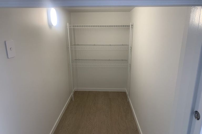 Photo of property in 2/18 Paraone Crescent, Takanini, 2112