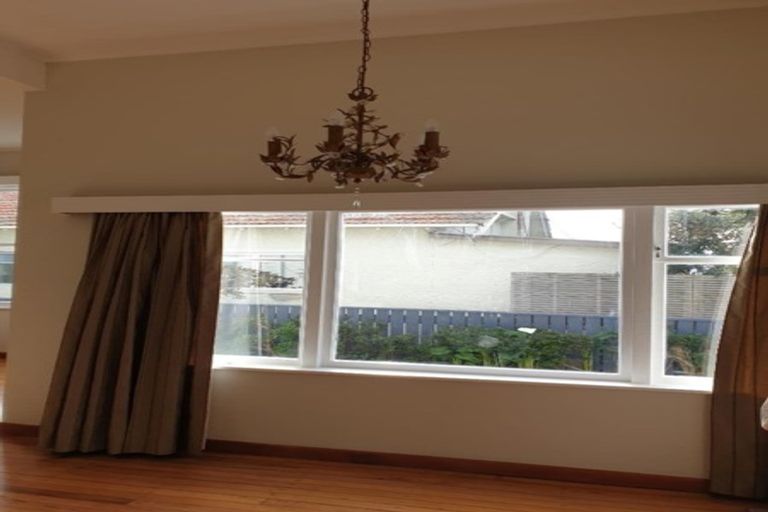 Photo of property in 89 Derwent Street, Island Bay, Wellington, 6023