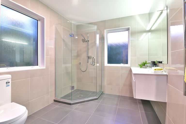 Photo of property in 12 Seaview Crescent, Hatfields Beach, Orewa, 0931