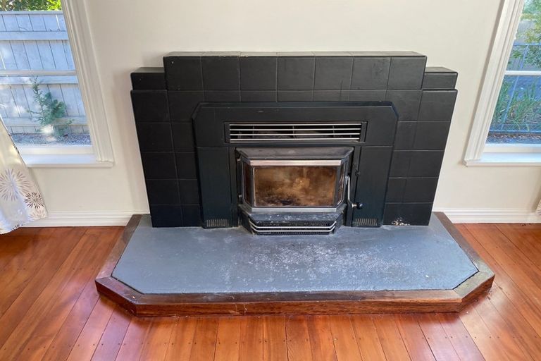 Photo of property in 35 Kopara Grove, Stokes Valley, Lower Hutt, 5019