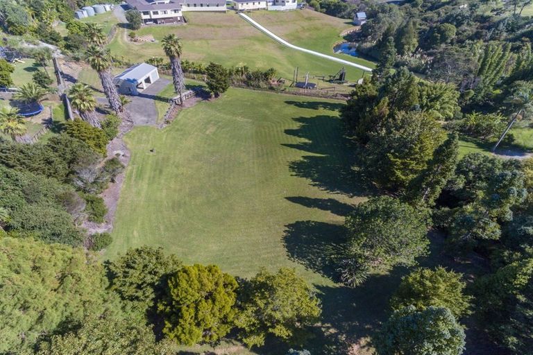 Photo of property in 30 Berghan Road, Coopers Beach, 0420