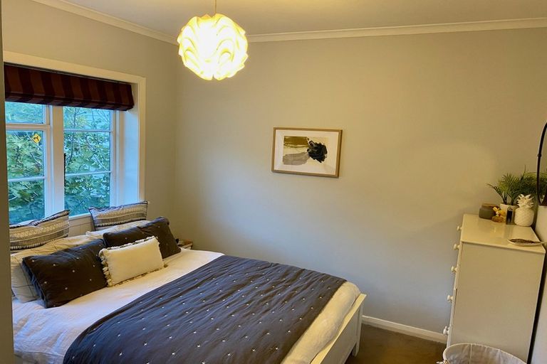 Photo of property in 129 Onslow Road, Khandallah, Wellington, 6035