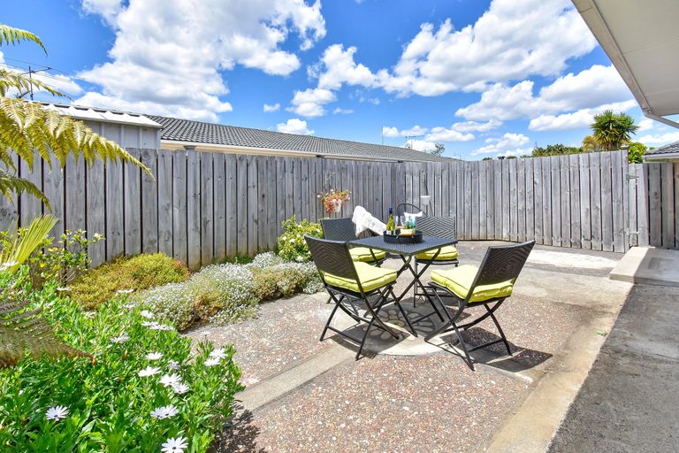 Photo of property in 2/54 Moore Street, Howick, Auckland, 2014