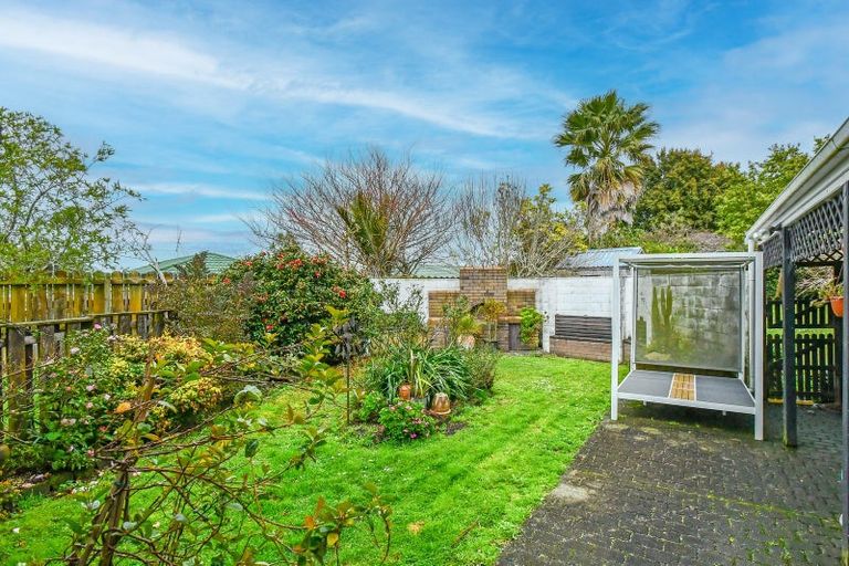 Photo of property in 17 Justamere Place, Weymouth, Auckland, 2103