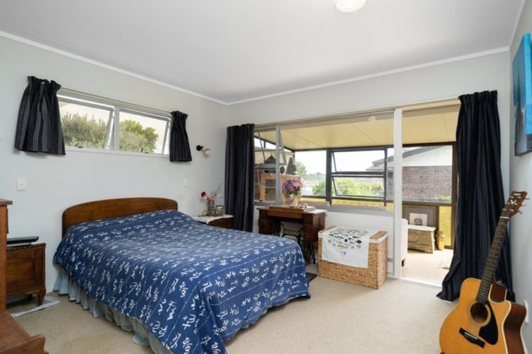 Photo of property in 19 Endeavour Avenue, Welcome Bay, Tauranga, 3112