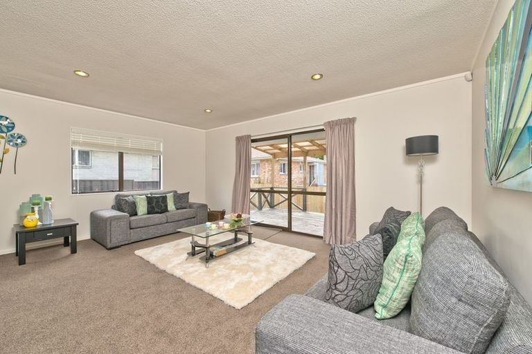 Photo of property in 3/4 Coxhead Road, Manurewa, Auckland, 2102