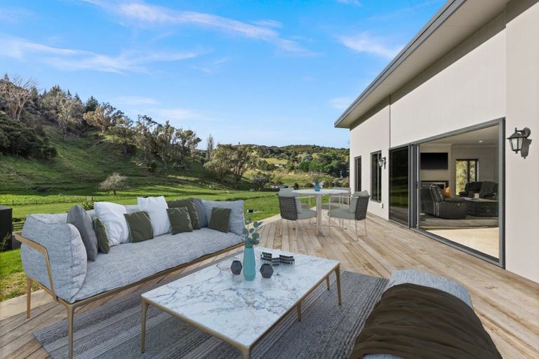 Photo of property in 16 Seafield Road, Eskdale, Napier, 4182