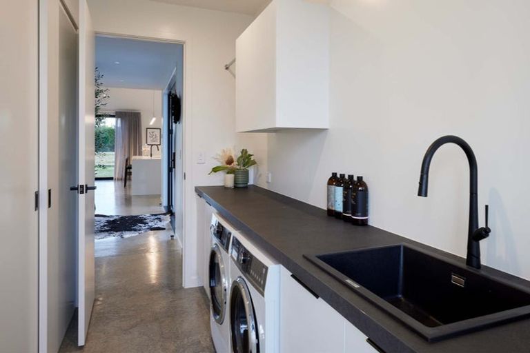 Photo of property in 53 Dysart Lane, Kumeu, 0891