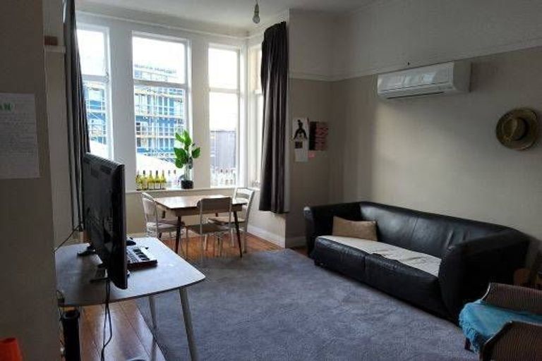 Photo of property in 21a Hargreaves Street, Mount Cook, Wellington, 6021