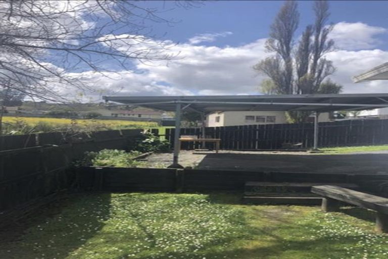 Photo of property in 2/55 Redcrest Avenue, Red Hill, Papakura, 2110