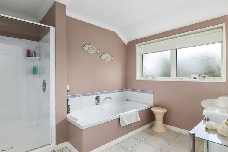 Photo of property in 2 Freeman Close, Abbotsford, Dunedin, 9018