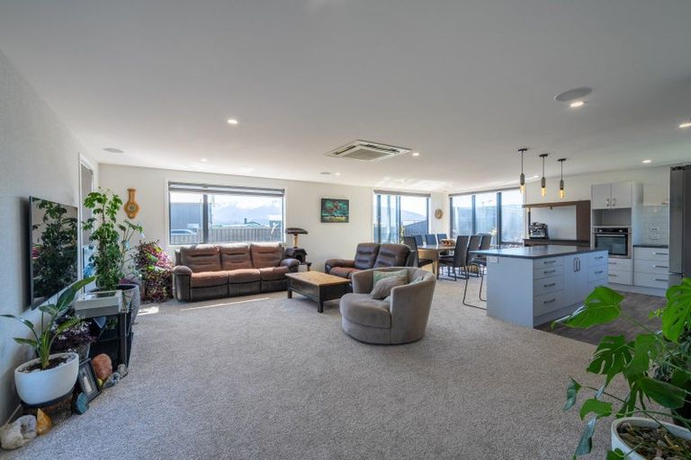 Photo of property in 28 Burnby Drive, Te Anau, 9679