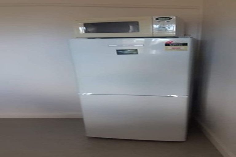 Photo of property in 2/36 Walter Street, Hauraki, Auckland, 0622