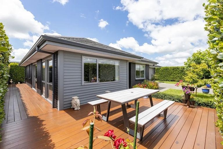Photo of property in 12 Tuscan Lane, Martinborough, 5711