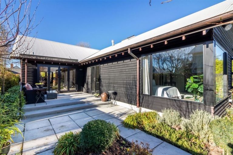 Photo of property in 33a Jacksons Road, Merivale, Christchurch, 8014
