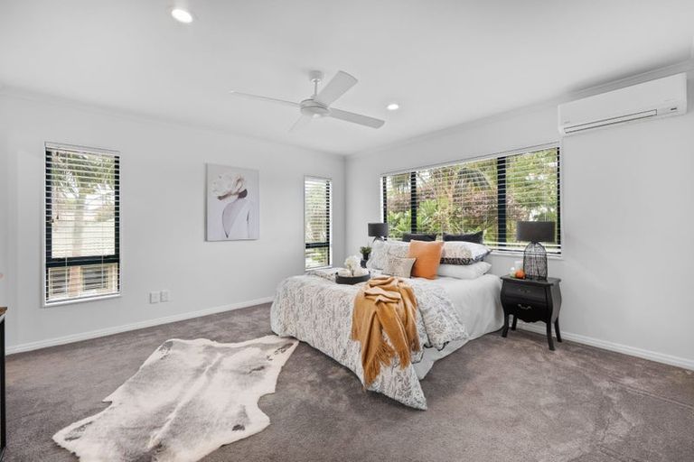 Photo of property in 26 Gunner Drive, Te Atatu Peninsula, Auckland, 0610