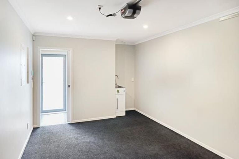 Photo of property in 36 Nile Street, Waterloo, Lower Hutt, 5011