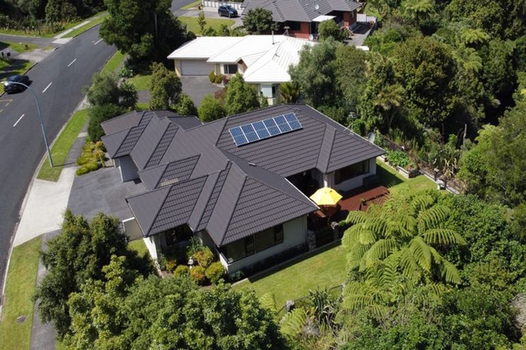 Photo of property in 227 Heta Road, Merrilands, New Plymouth, 4312
