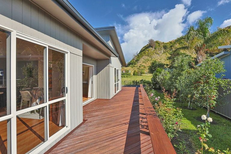 Photo of property in 9 John Ross Place, Kairakau, Havelock North, 4295