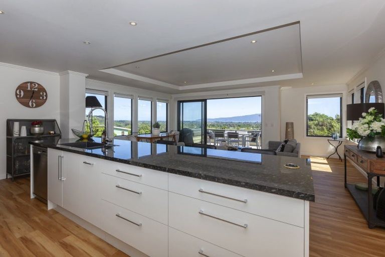Photo of property in 39b Kakariki Grove, Waikanae, 5036