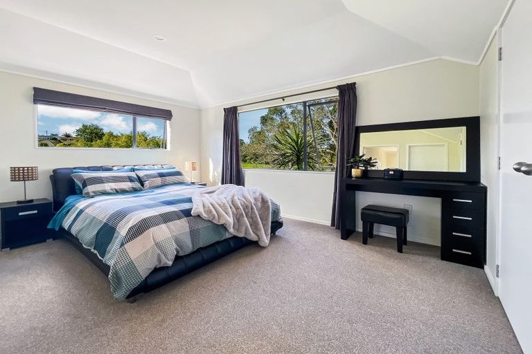 Photo of property in 14a Mchardy Place, Glenfield, Auckland, 0627