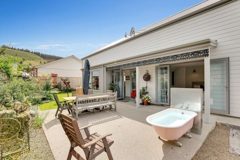 Photo of property in 21 Sunderland Street, Clyde, 9330