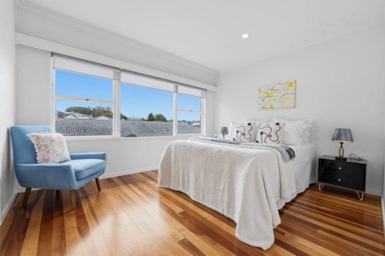 Photo of property in 1/201 Forrest Hill Road, Forrest Hill, Auckland, 0620