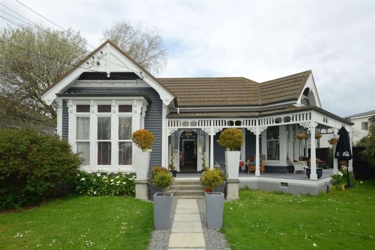 Photo of property in 256 Edgeware Road, Edgeware, Christchurch, 8013