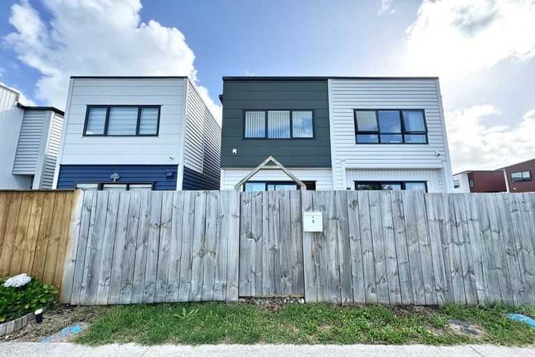 Photo of property in 5 Kaha Road, Takanini, 2110