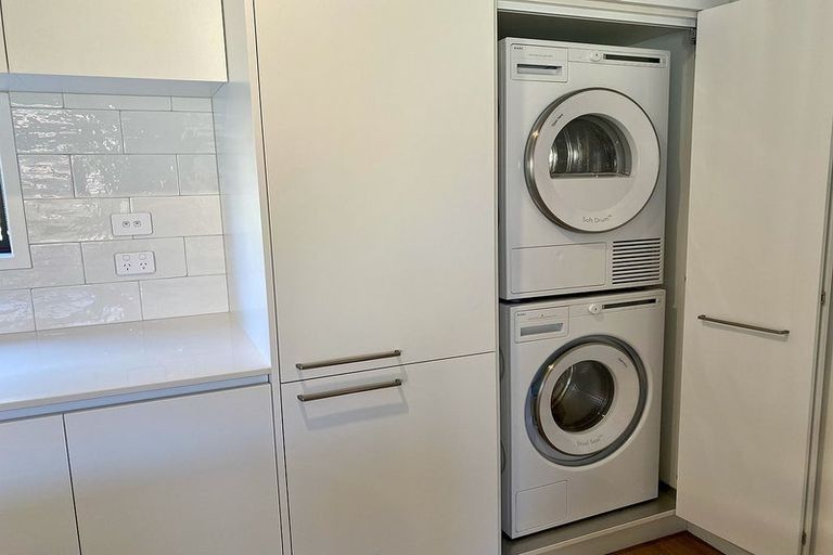 Photo of property in 2/45 Division Street, Riccarton, Christchurch, 8041