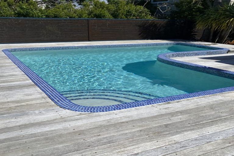 Photo of property in 1/3 Brown Street, Hauraki, Auckland, 0622