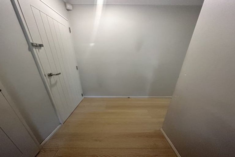 Photo of property in 52 Sapperton Drive, Henderson, Auckland, 0612