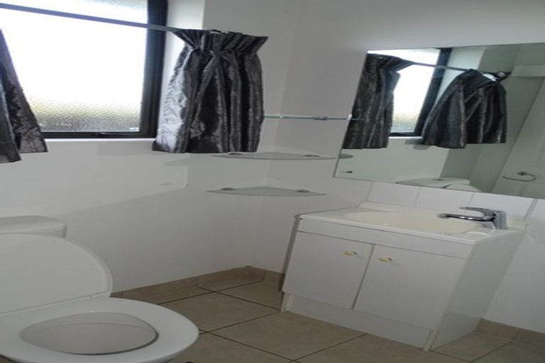 Photo of property in 5 Les Marston Place, Pukekohe, 2120