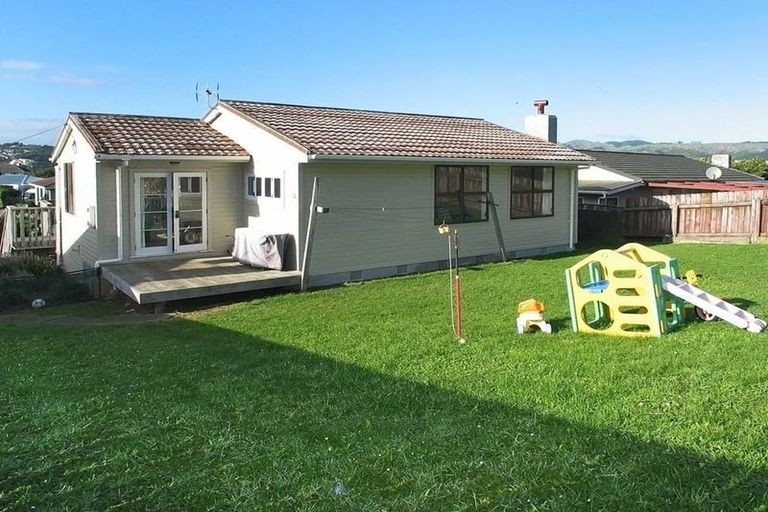 Photo of property in 104 Te Pene Avenue, Titahi Bay, Porirua, 5022