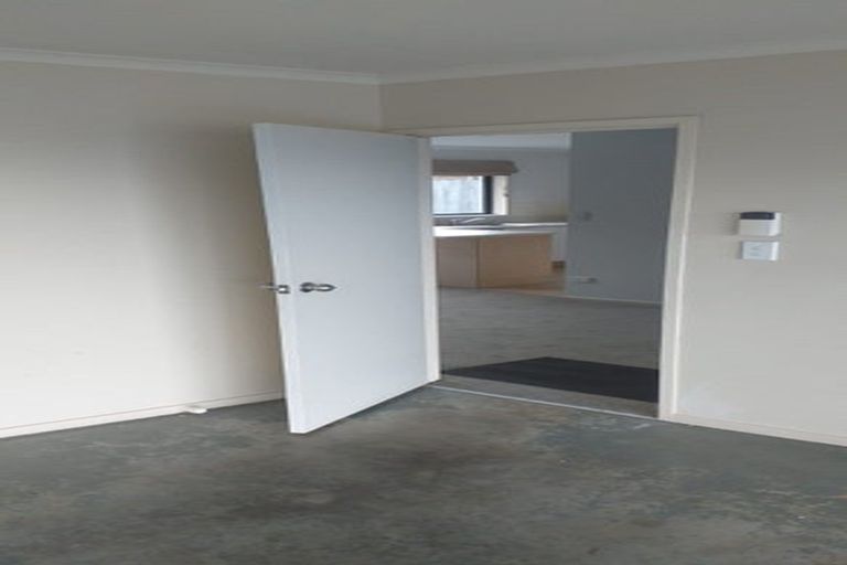 Photo of property in 20 Tauranga Place, Orewa, 0931