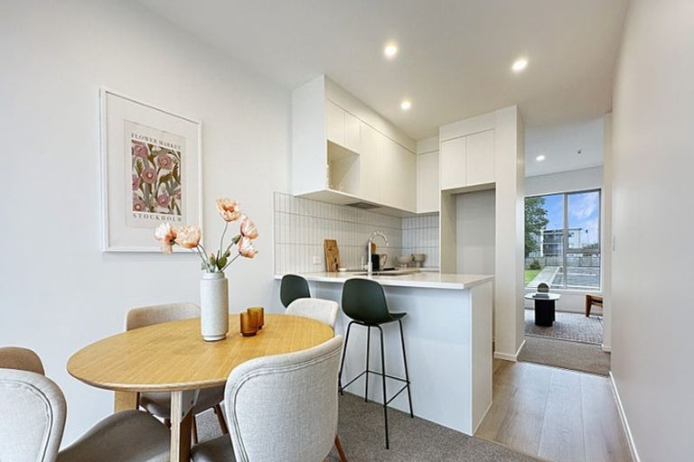 Photo of property in 79 Ngae Place, Mangere East, Auckland, 2024