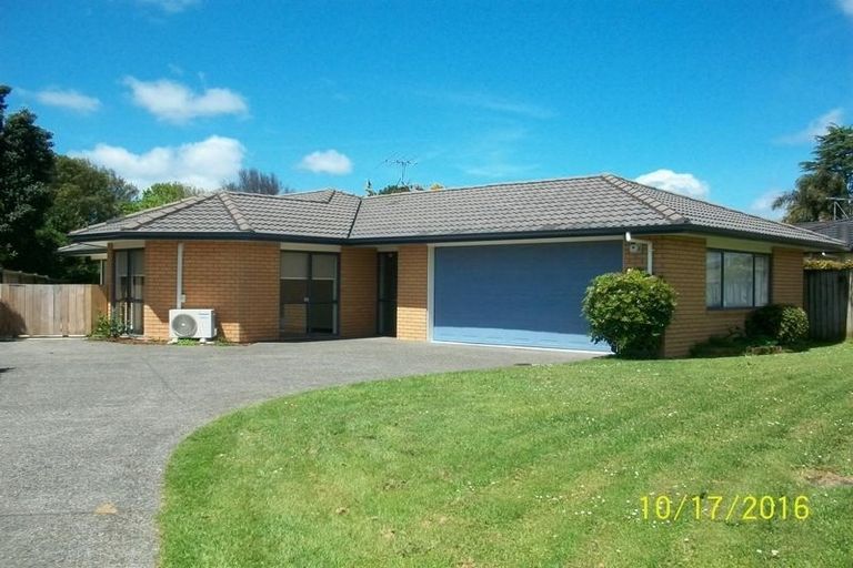 Photo of property in 1/72 Swanson Road, Henderson, Auckland, 0610