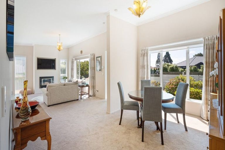 Photo of property in 1/4 Woodlau Rise, Huntsbury, Christchurch, 8022