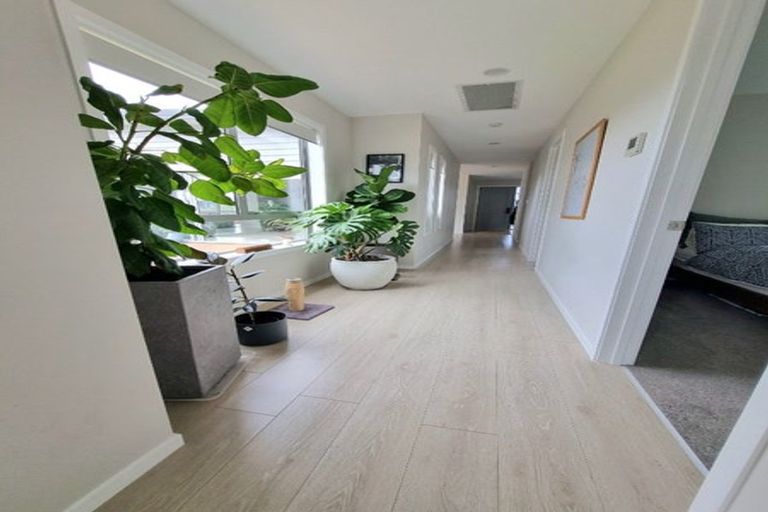 Photo of property in 42 Huarahi Pai Road, Huapai, Kumeu, 0810