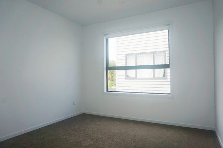 Photo of property in 1 Kea Road, Silverdale, 0932