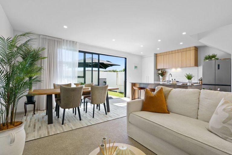 Photo of property in 2/102 Swayne Road, Cambridge, 3434