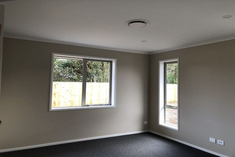 Photo of property in 15 Barry Curtis Place, Levin, 5510