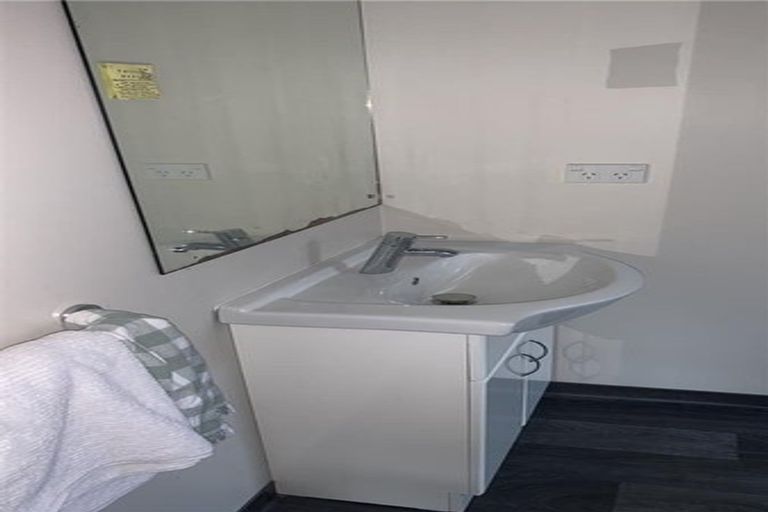 Photo of property in 25 Clyde Street, North Dunedin, Dunedin, 9016