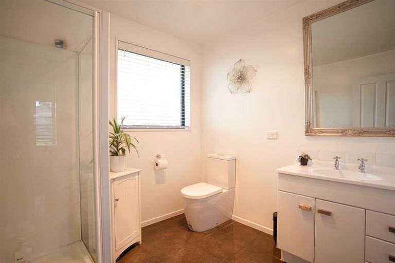 Photo of property in 26a Crofton Road, Harewood, Christchurch, 8051