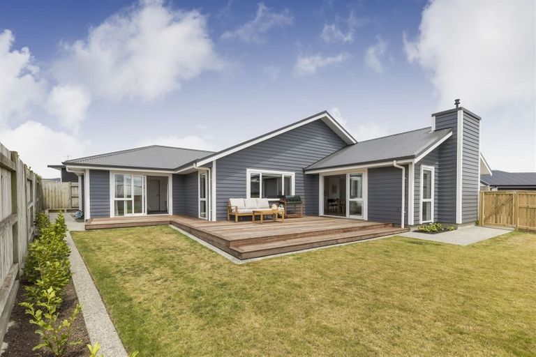 Photo of property in 19 Silicon Way, Fitzherbert, Palmerston North, 4410