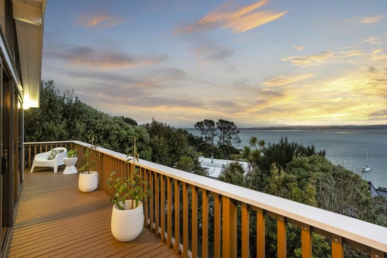 Photo of property in 42 Brigantine Drive, Beach Haven, Auckland, 0626