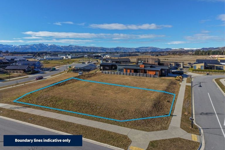 Photo of property in 32 Marjon Drive, Wanaka, 9305