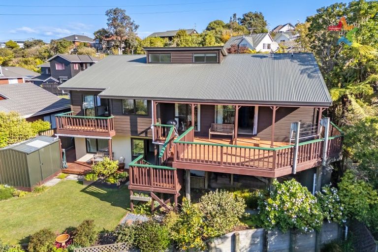 Photo of property in 138 Tirohanga Road, Tirohanga, Lower Hutt, 5010