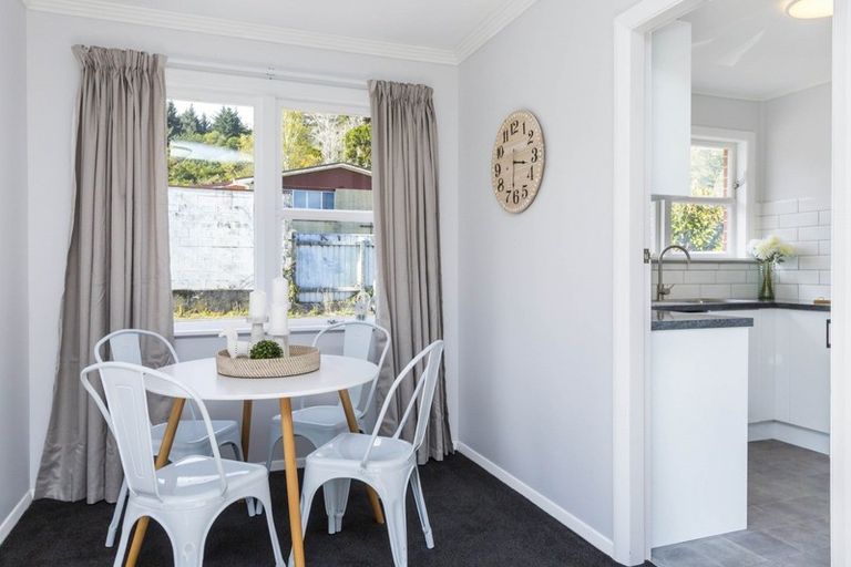 Photo of property in 1/29 Hillside Drive, Maoribank, Upper Hutt, 5018